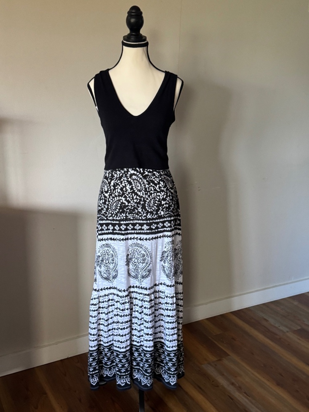 Lucky Brand Black White Paisley Floral Boho Midi Skirt Size Small